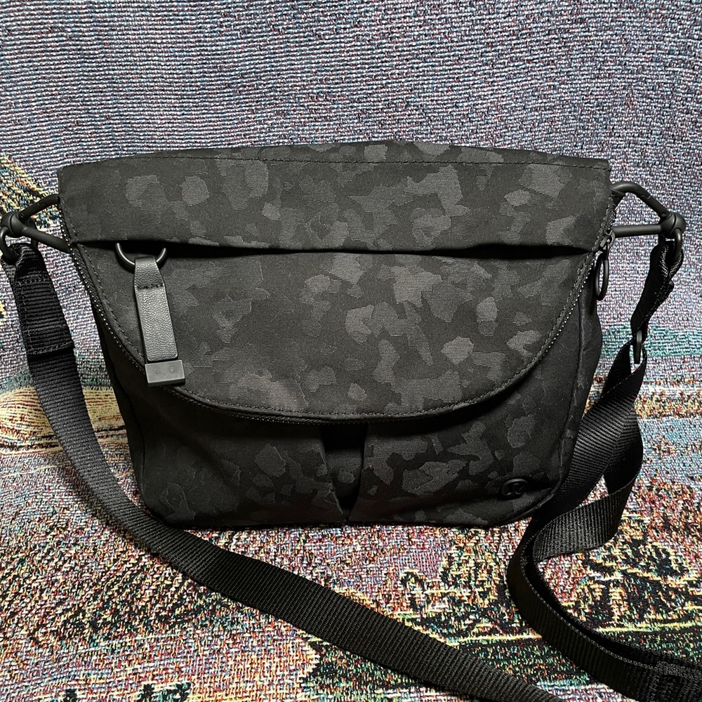 Lululemon All Night Festival Bag 5L